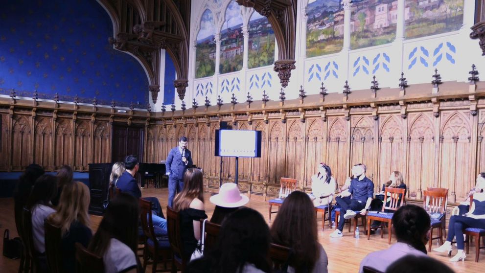 Zeci de tineri au participat la workshop-ul antreprenorilor, în cadrul Romanian Creative Week
