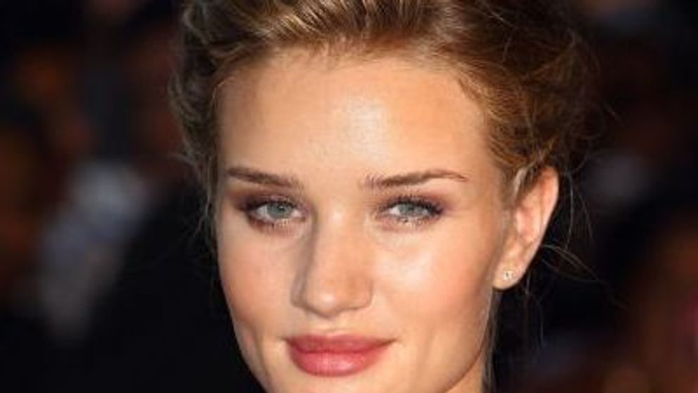 Rosie Huntington-Whiteley i-a dezamagit pe fani: de ce e ceruta Megan Fox inapoi in Transformers
