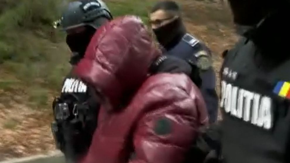 Ce au putut să spună cei trei presupuși criminali de la Padina, în fața reporterilor. Bărbații nu își recunosc fapta, deși în mașina lor au fost găsite urme de sânge