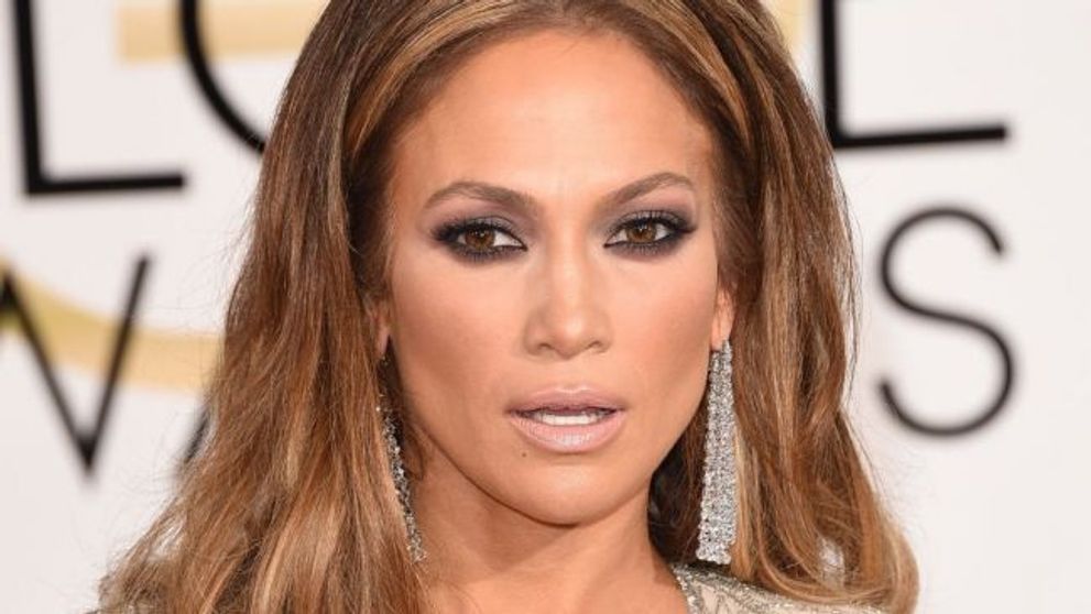 Pantalonii care ii arata adevarata dimensiune a posteriorului lui Jennifer Lopez. Cum a fost surprinsa vedeta