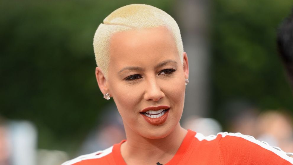 Amber Rose, aparitie sexy la un eveniment monden. De ce nimeni nu si-a putut lua privirea de la incaltamintea ei 