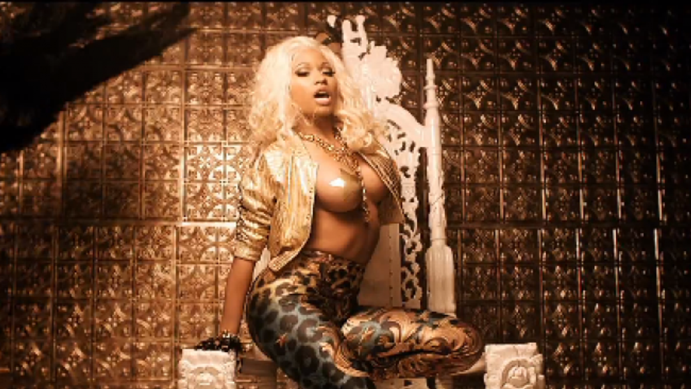 Nicki Minaj duce vulgaritatea si nuditatea pe noi culmi. Aparitia scandaloasa din cel mai recent clip al ei: VIDEO