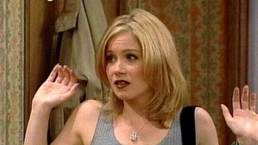 Iti mai aduci aminte de Kelly? Vezi cum arata actrita care a invins cancerul dupa 15 de ani de la Familia Bundy