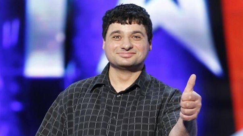 Tudorel Popa si-a gasit iubita. Dupa 33 de ani de virginitate, omul-bormasina traieste marea dragoste