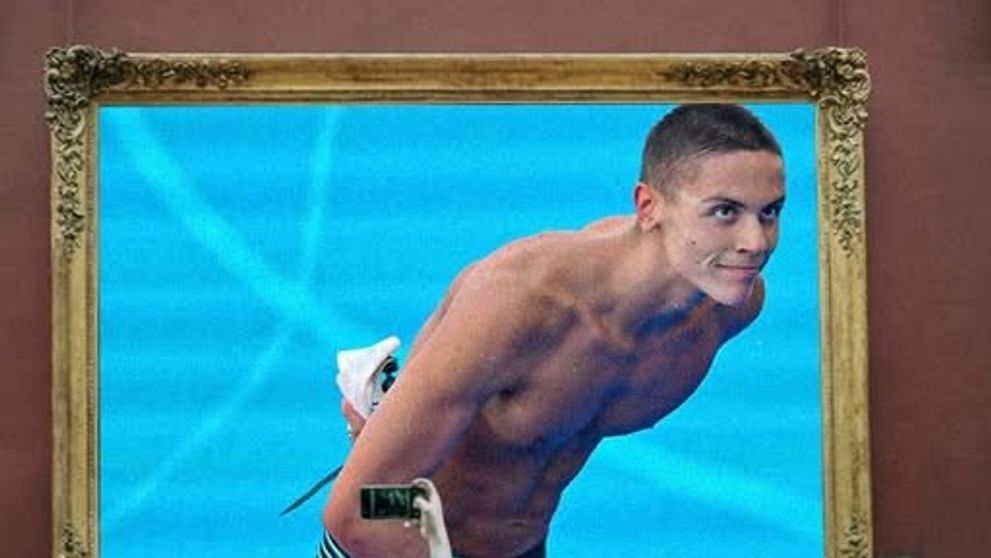 Imagine virală cu campionul David Popovici: „De expus în Luvru”. Înotătorul se pregătește de Campionatele Europene de la Paris