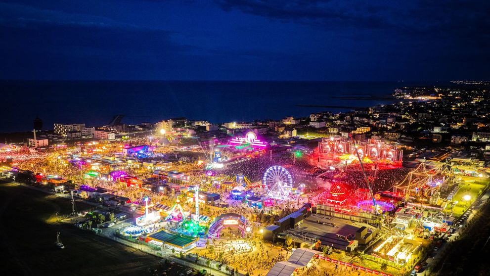 Beach, Please! a luat cu asalt litoralul românesc: cererea de cazare a crescut de 7 ori, iar prețurile au ajuns până la 3.800 de euro pe sejur