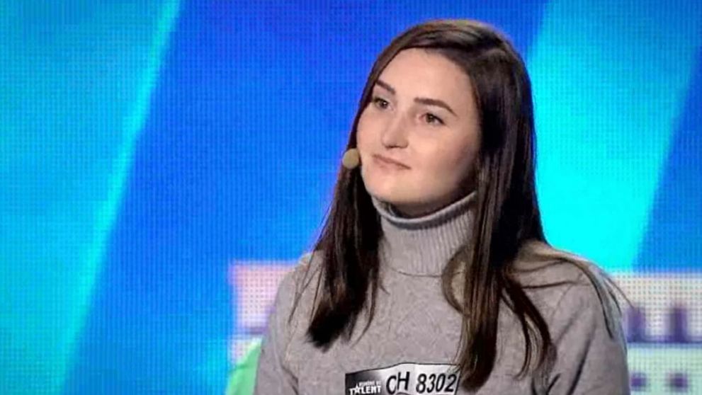 Talentul ei ar putea schimba perceptia oamenilor despre reciclare! Cum arata picturile realizate din guma de mestecat