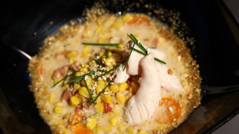 Reteta Iulian Sirbu: Corn chowder cu calamari