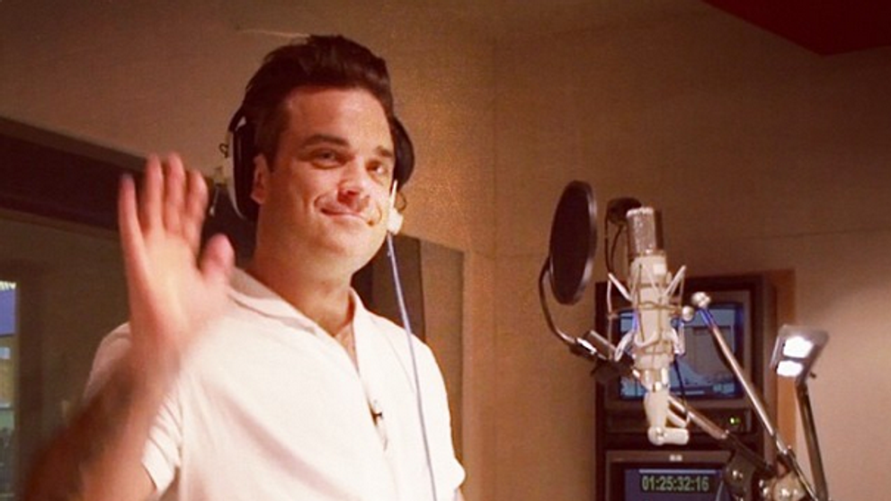 Cantaretul Robbie Williams a devenit din nou tata, dupa ce sotia sa a nascut un baietel - VIDEO
