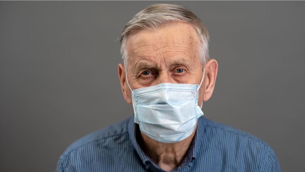 Un pensionar de 103 ani parcurge distanța unui maraton ca să strângă fonduri ce vor fi folosite în lupta împotriva Covid-19