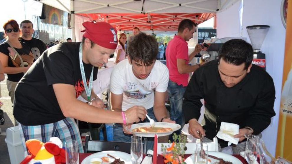 Doi concurenti de la Masterchef Romania au castigat Concursul International de Gatit in Aer Liber!<span style=