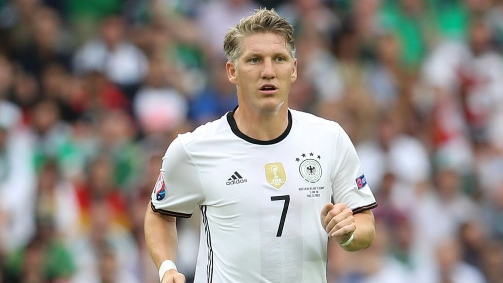 Bastian Schweinsteiger are o iubita model. Cum arata femeia care i-a devenit sotie 