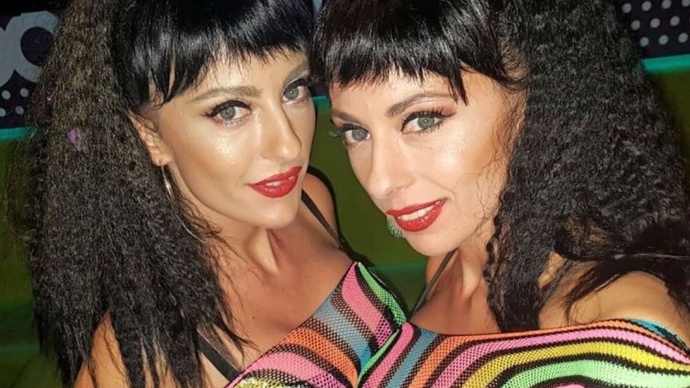 Cheeky Girls s-au întors. Surorile gemene Monica și Gabriela au concert de Sfântul Valentin