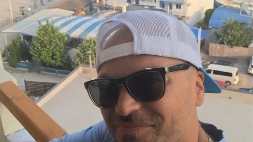 Postarea lui Puya despre litoralul românesc, care a împărţit internetul în două tabere: „Îmi place la mare în România. Văd că toată lumea se plânge”