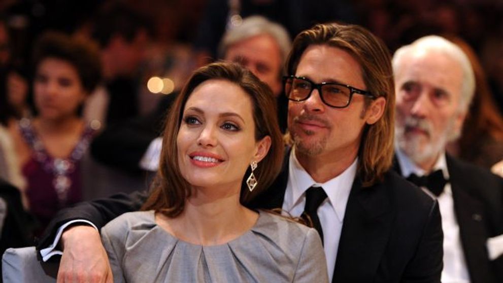 Angelina Jolie, prima aparitie publica pe covorul rosu dupa operatia de dubla mastectomie. FOTO