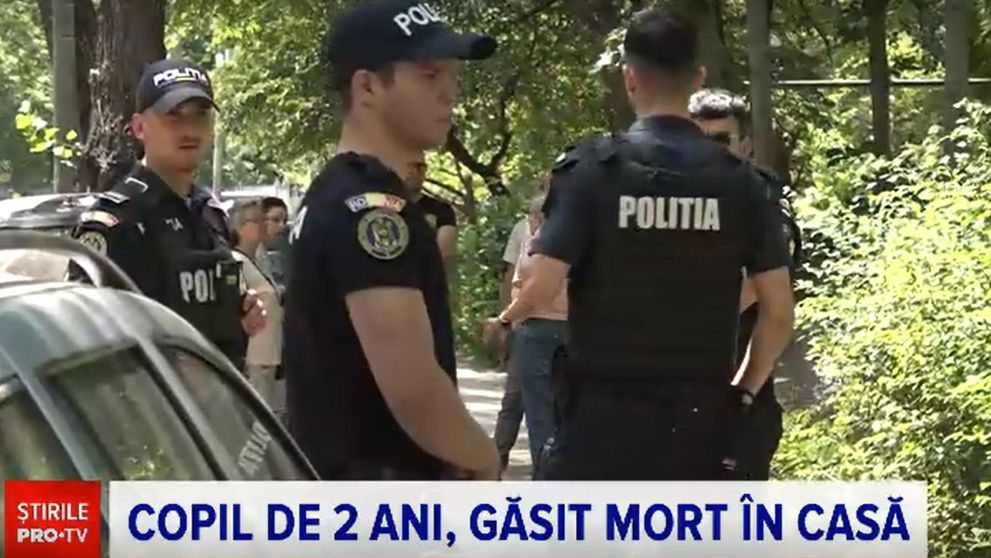 Cum a ajuns să moară de foame copilul de doi ani din Galați! Mama sa era în casă, cu un cuțit în mână când bebelușul a fost găsit decedat. Informații șocante