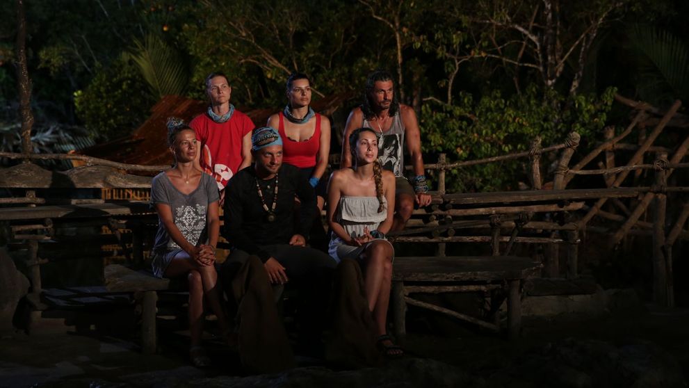 Nu au castigat nicio proba de imunitate pana acum si sunt din ce in ce mai putini. Cine este cel de-al treilea concurent care paraseste Tribul Hangin