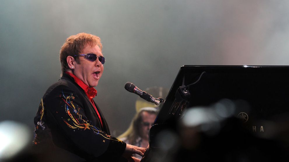 Noi detalii despre starea de sănătate a lui Elton John, după ce și-a pierdut parțial vederea! În ce stare se află acum starul în vârstă de 78 de ani