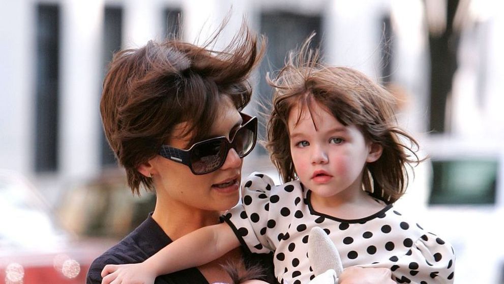 Toti ochii pe Suri Cruise. Cat a crescut si cat de bine ii seamana mamei ei, Katie Holmes: FOTO