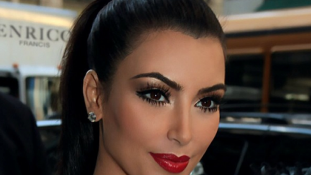 Kim Kardashian in viata reala, fara Photoshop si fara machiaj. Fanii au avut un soc, dar vedeta e mandra de poza