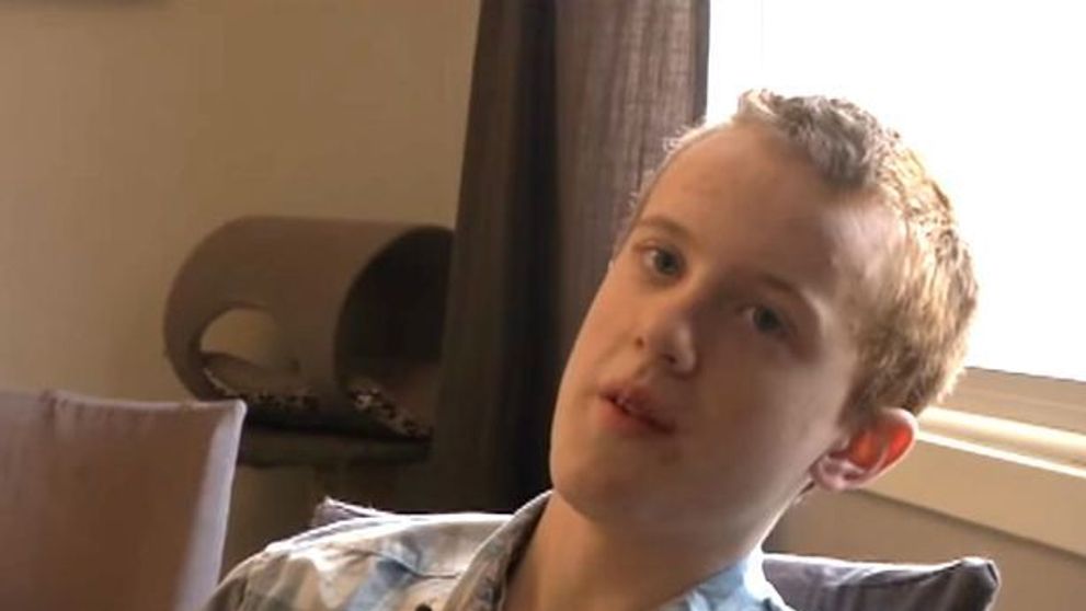 Un baiat bolnav de autism si-a chemat prietenii la ziua sa, dar nimeni nu a raspuns invitatiei. Ce s-a intamplat