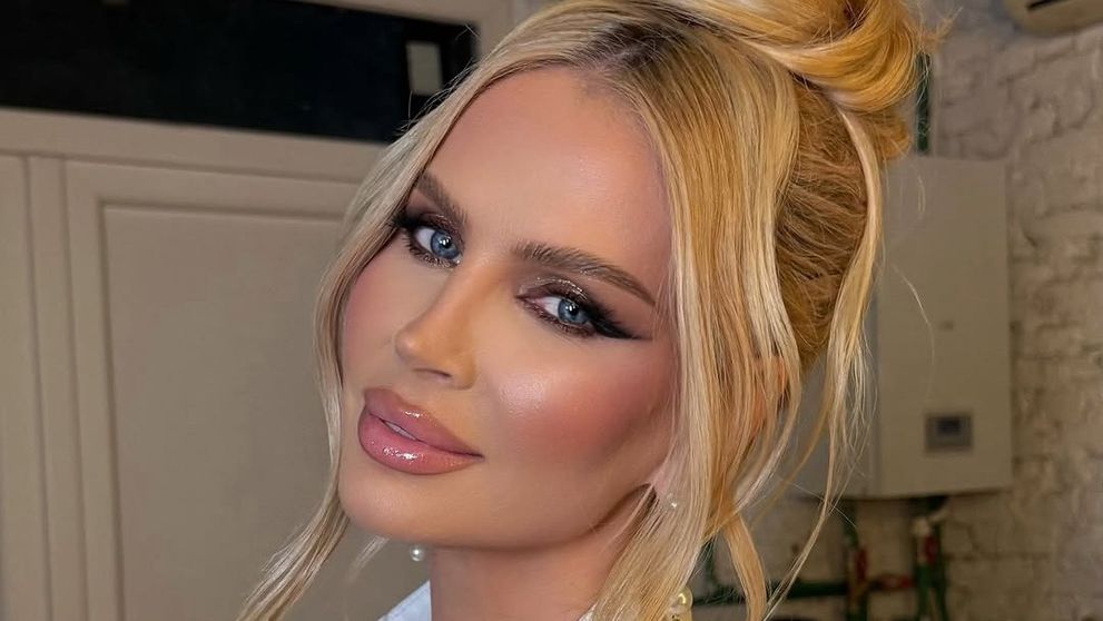 Andreea Bănică dă glas unei iubiri profunde în „Stele și Lună”. Cu versuri scrise de Laurențiu Duță, melodia combină emoția pură cu un sound modern