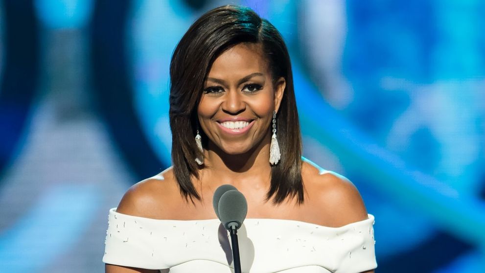 Momentul pe care presa l-a asteptat 8 ani! Adevarul despre parul lui Michelle Obama. Cum arata fara mese si peruci