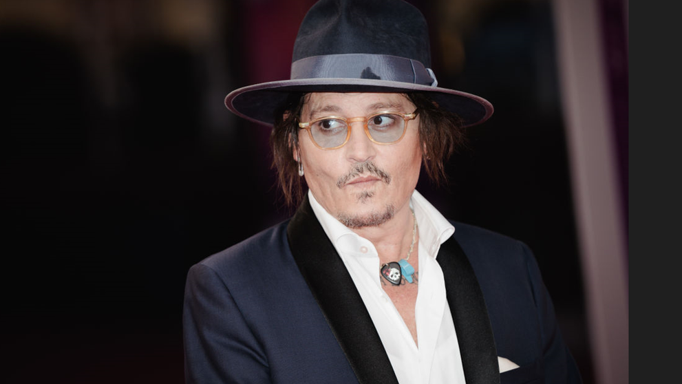 Johnny Depp, judecat pentru lovire. Actorul se întoarce la tribunal cu avocata Camille Vasquez
