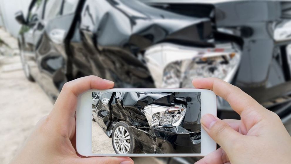 (P) Cum constați daunele auto și avariile din locuință cu ajutorul tehnologiei. Totul despre Video Asist
