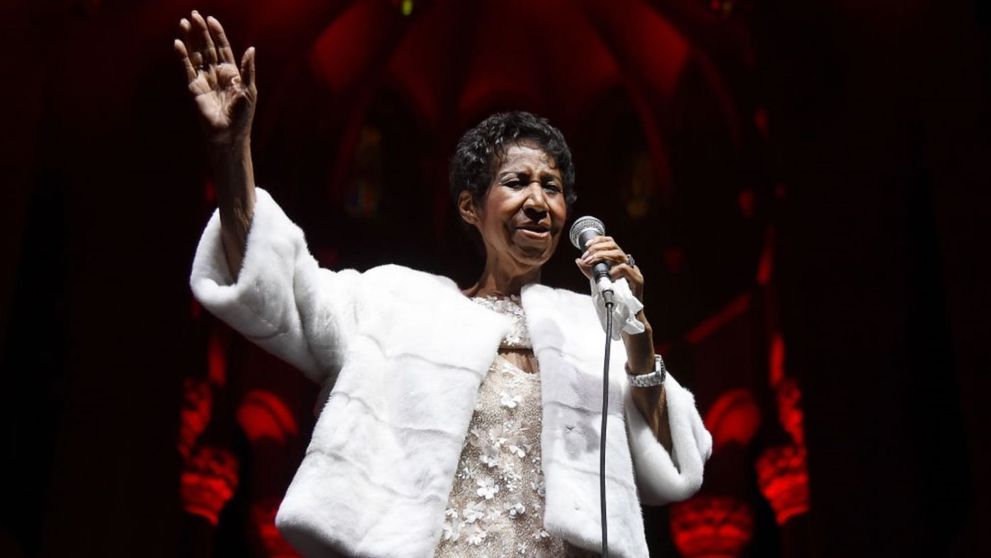 Aretha Franklin, înmormântată în sicriu poleit cu aur în valoare de 25.000 de dolari