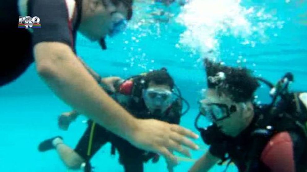 Jean de la Craiova si Liviu Varciu si-au facut de cap la piscina! VIDEO