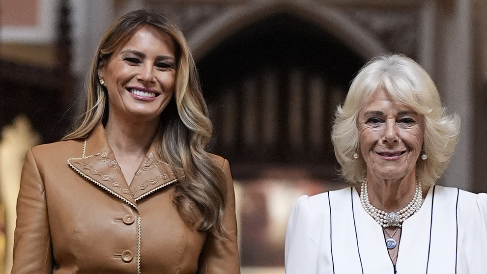 Melania Trump, într-o ținută de piele cafenie, la întâlnirea cu Regina Camilla. Fanii, bulversați: ”Arată ca o canapea!”