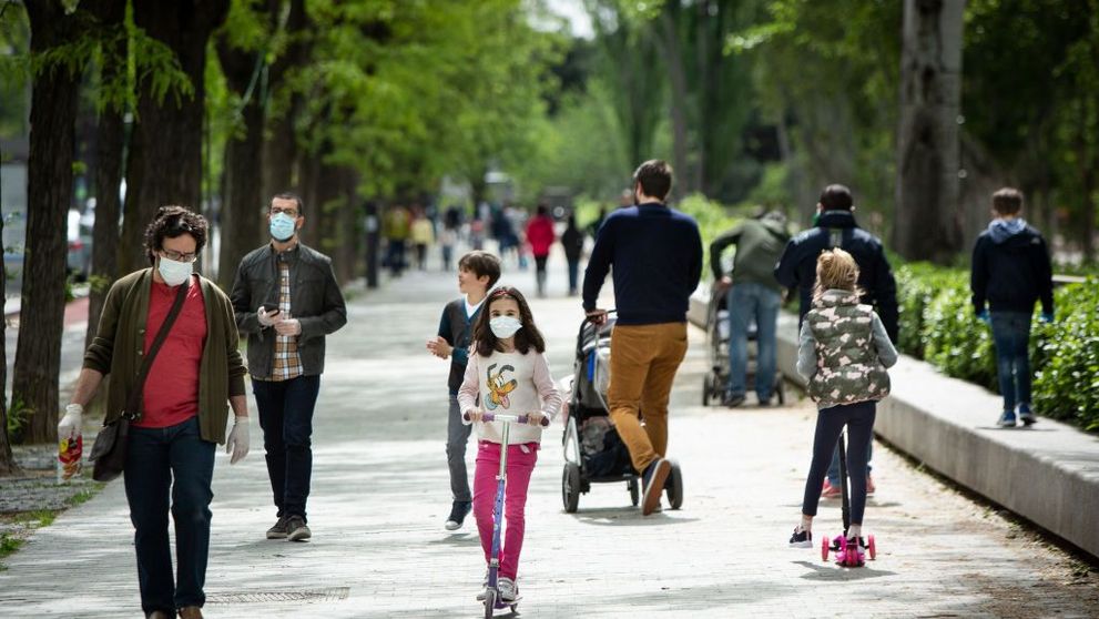 Cum să te comporți politicos cu oamenii care încalcă regulile de distanțare socială, potrivit specialiștilor