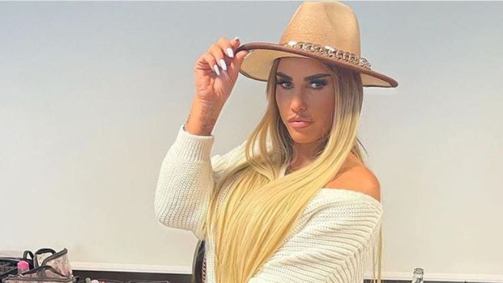 Katie Price, arestată după ce a provocat un accident de mașină. Vedeta s-ar fi aflat sub influența alcoolului