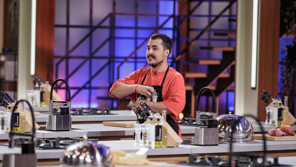 12 concurenți au rămas în competiția MasterChef România!  Aseară, emisiunea a fost lider absolut de audiență