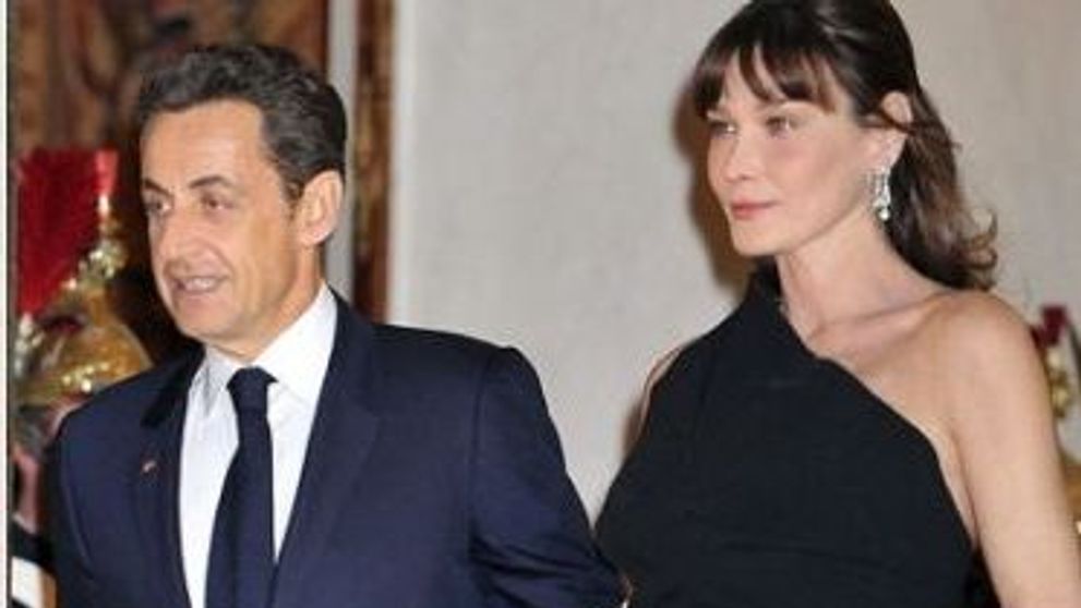 Carla Bruni - de la model topless, la sotie de presedinte: fiica a doi tati milionari si sora unui frate care a murit de SIDA!