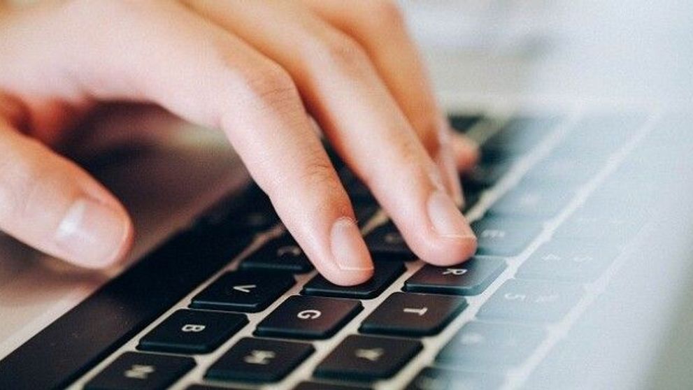 Semnătura electronică, tot mai necesară în lumea tehnologizată. Cum o obținem, ce acoperire are și cât costă