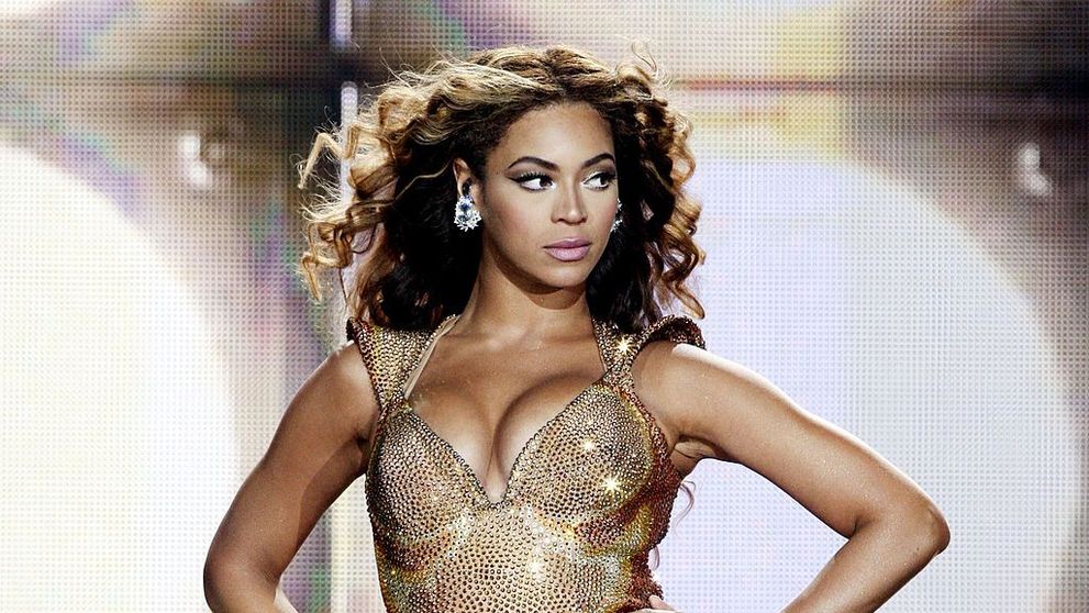 Beyonce, incredibil de sexy într-o nouă ședință foto! Cum își promovează artista colecția de haine