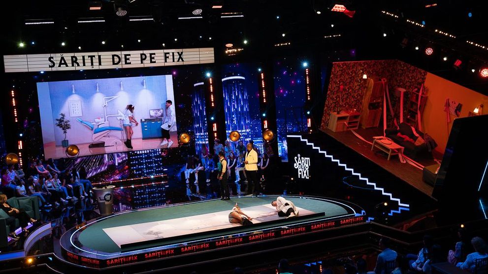 În fiecare joi, râdem în hohote într-un show înclinat spre comedie! Săriți de pe fix! începe astăzi, de la ora 21:30, pe PRO TV și VOYO! 