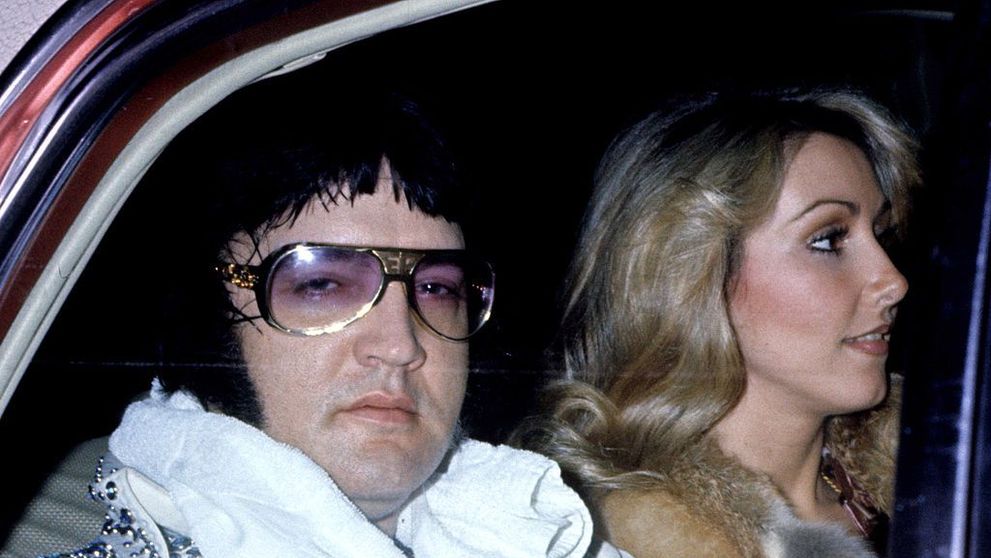 Dezvăluiri despre Elvis Presley. Ce făcea acesta în dormitorul său superluxos
