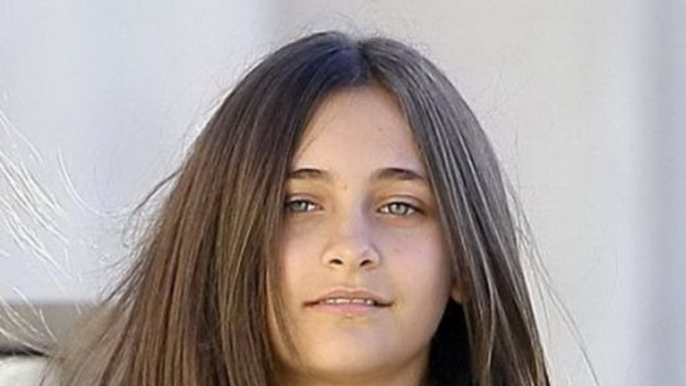 Paris Jackson - de la fetita cuminte la adolescenta rebela. Vezi ce schimbare de look si-a facut pustoaica! FOTO