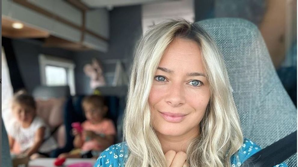 Laura Cosoi, accident în vacanță: ”Am crezut că m-a lovit trenul.Nici acum nu îmi simt partea stângă a feței”