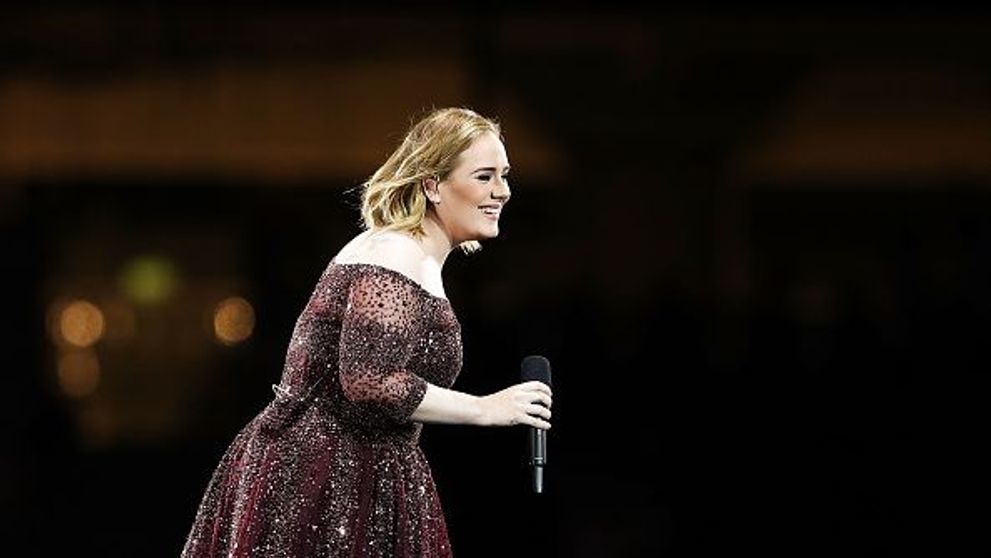 Isteria creata de Adele dupa pozele postate de ziua ei. Ce aspect 