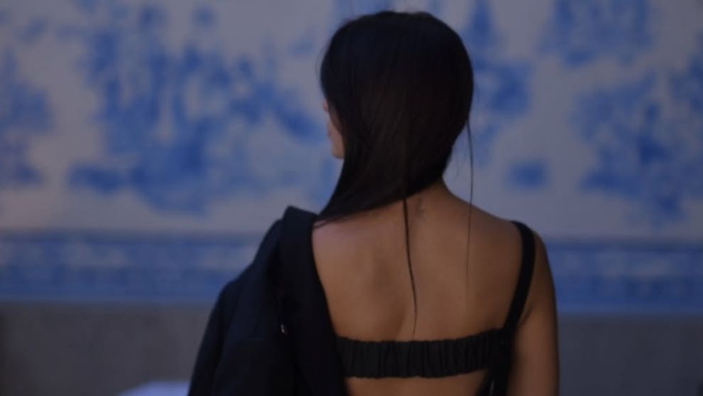 Prezentatoarea TV din România a divorțat în secret, după opt ani de căsnicie. A confirmat totul abia după ce a fost surprinsă sărutându-se cu un celebru actor. Când s-a produs, de fapt, ruptura: „Am dreptul să mă văd cu cine vreau”