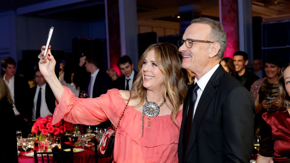 Rita Wilson a dezvăluit care este secretul căsniciei de peste 38 de ani cu Tom Hanks: „Acolo descarci totul”