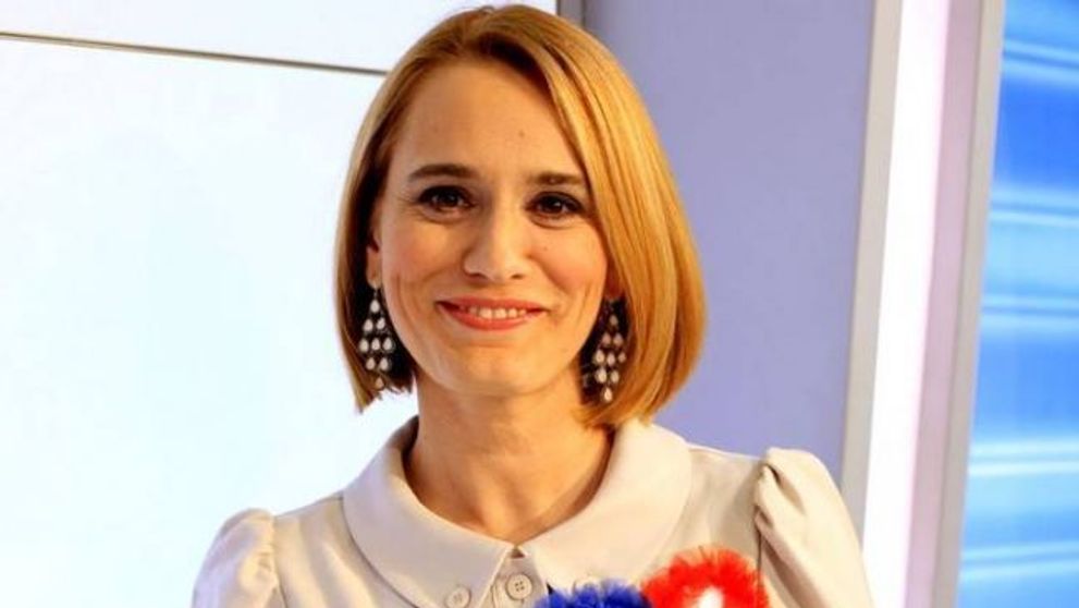 Premiera in cei 17 ani de cand e la pupitrul Stirilor ProTV. Cum a aparut Andreea Esca la televizor: FOTO