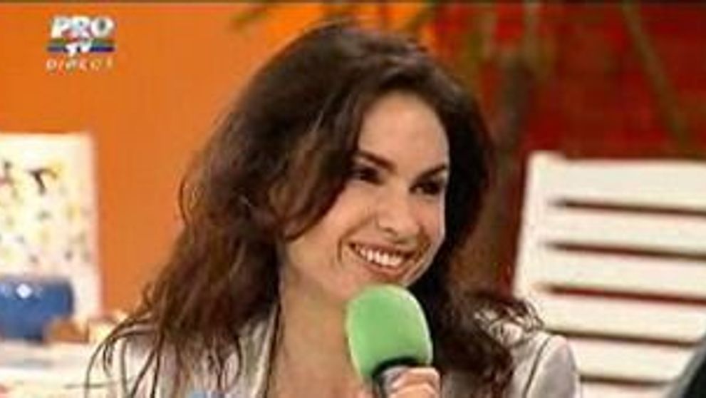 Ramona Badescu: 