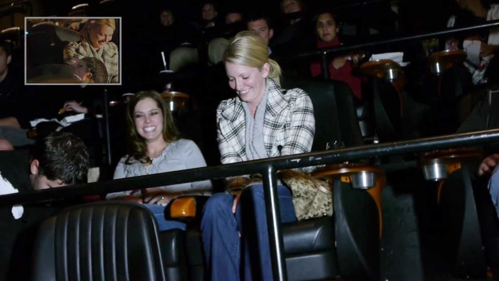 Si-a dus iubita la cinema, dar filmul nu a fost punctul culminant al serii. Toti au ramas inmarmuriti de ce i s-a intamplat tinerei
