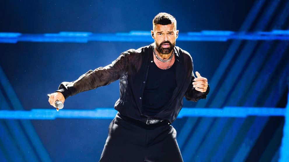 Fantomel și Kate Linn deschid show-ul lui Ricky Martin cu unul dintre cele mai spectaculoase momente produse vreodată în România