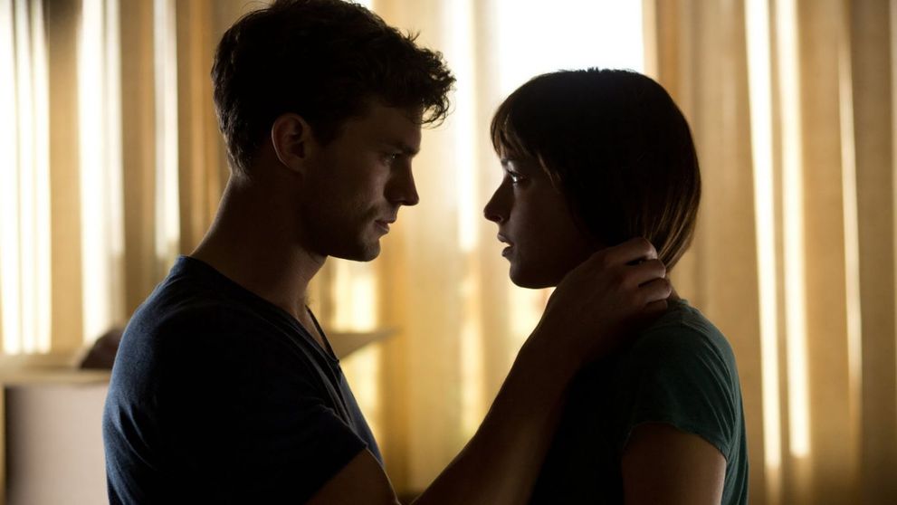 Adevarul despre scenele fierbinti Fifty Shades of Grey. Ce declaratii a facut Dakota Johnson 